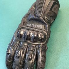 All Black Race Glove (£159.99)