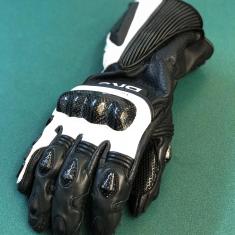 Black White Race Glove (£159.99)